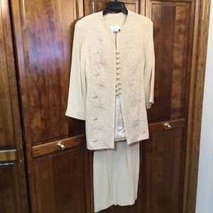 Beautiful Cache skirt set, jacket S, skirt P, lined, embroidery, medium padding